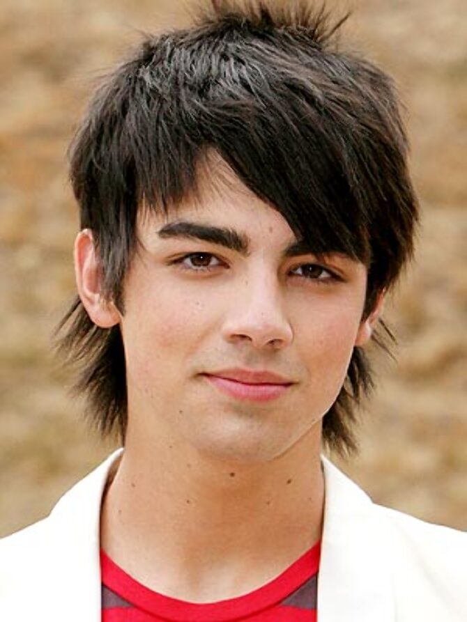 Joe Jonas Hairstyles Cool Guys Haircuts Demi Nd Joe On Rediff Pages